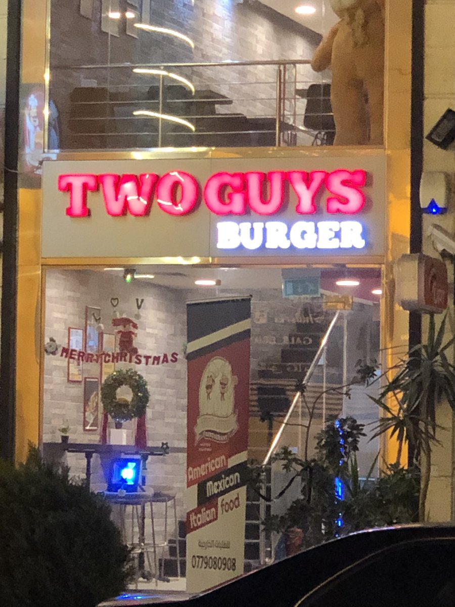 RiverToSea48's tweet image. I’m fucking crying what happened to the other three guys