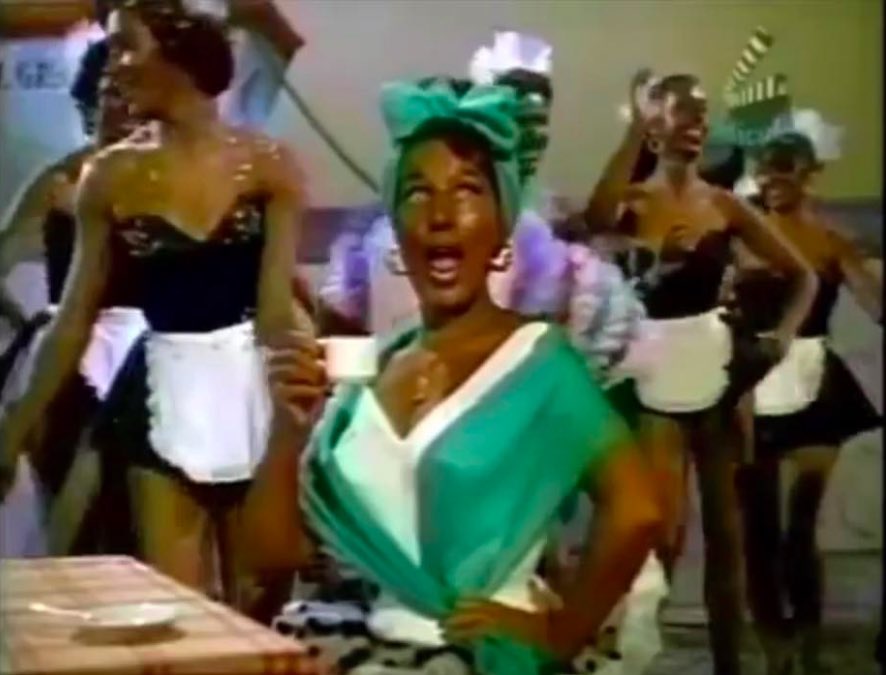 LatAms don’t call themselves Black. That’s a new thing u U.S.-identified ppl are doing. Stop putting U.S. frameworks on a diff culture.” .1950s-Argentine, Libertad Bouza singing Grenet’s “Ay Mamá Inés”(todos los Negros tomamos café -all the Blacks drink coffee) in Blackface.