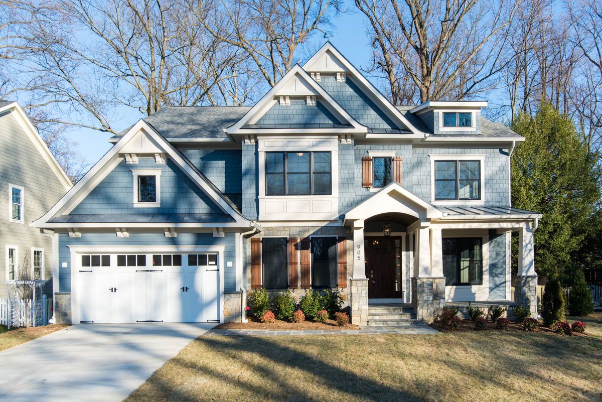 MSEGLLC's tweet photo. We hope your holidays have been restful &amp; fun!

Speaking of rest and fun, the spaces in this fantastic project by @cloudixhomes are built for both. From spacious living areas to the home theatre, recreation is a given, and the large, airy bedrooms invite true relaxation. https://t.co/O2erpwOFvz