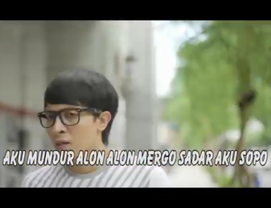 saat yg jadi inceran udah ada gandengan: