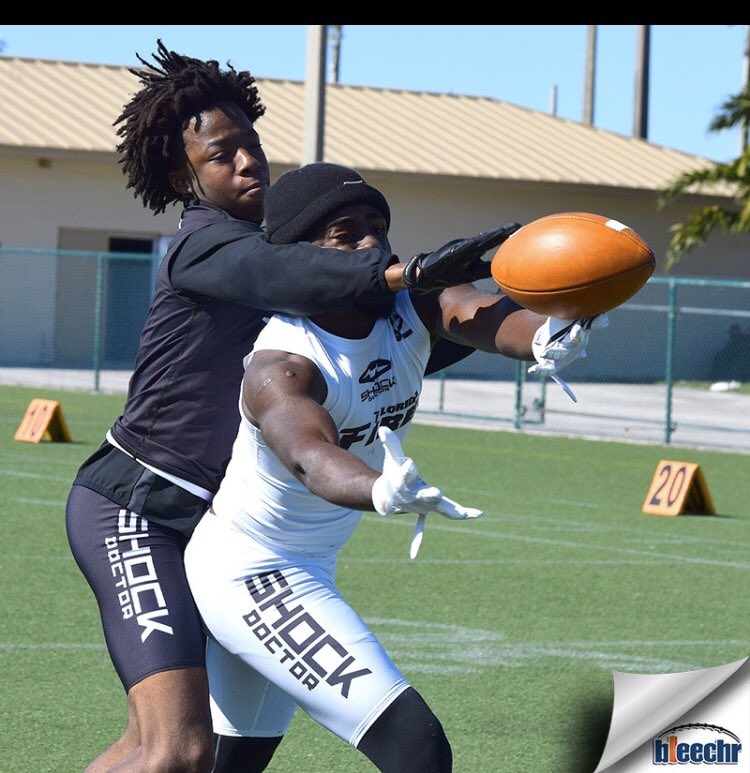 Toussaint_J_'s tweet photo. So Urgent But Calm Under The Circumstances 🙇🏾‍♂️ 💯 #AllFlightsDelayed❌✈️
@floridafireFB @coachmarroquin 
@larryblustein @bleechr https://t.co/DVYPv319f1