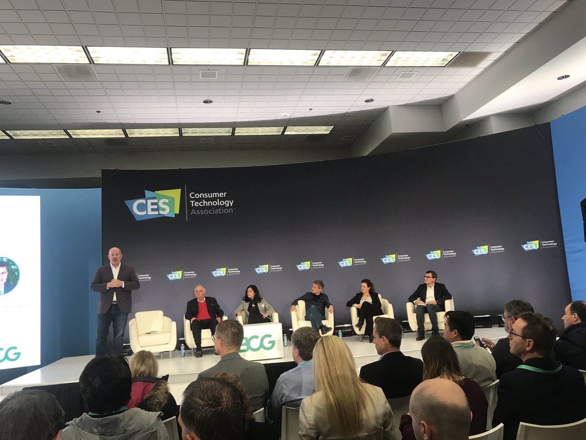 ryanggz's tweet photo. Panel on smart cities &amp; technology innovation: in order for smart cities to succeed, need political leadership who are open to advancing tech in cities AND partnerships with private sector. Both are important sides of the equation. #CES2020 @IpsosCanada @ipsosus https://t.co/1mK9m1nq1V