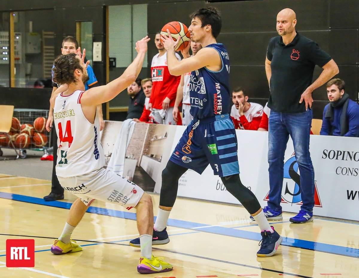 hittelet_nico's tweet photo. Great start into the year 2020!🏀#basketball #abcontern⚪️🔵 https://t.co/k21zFaaQAv