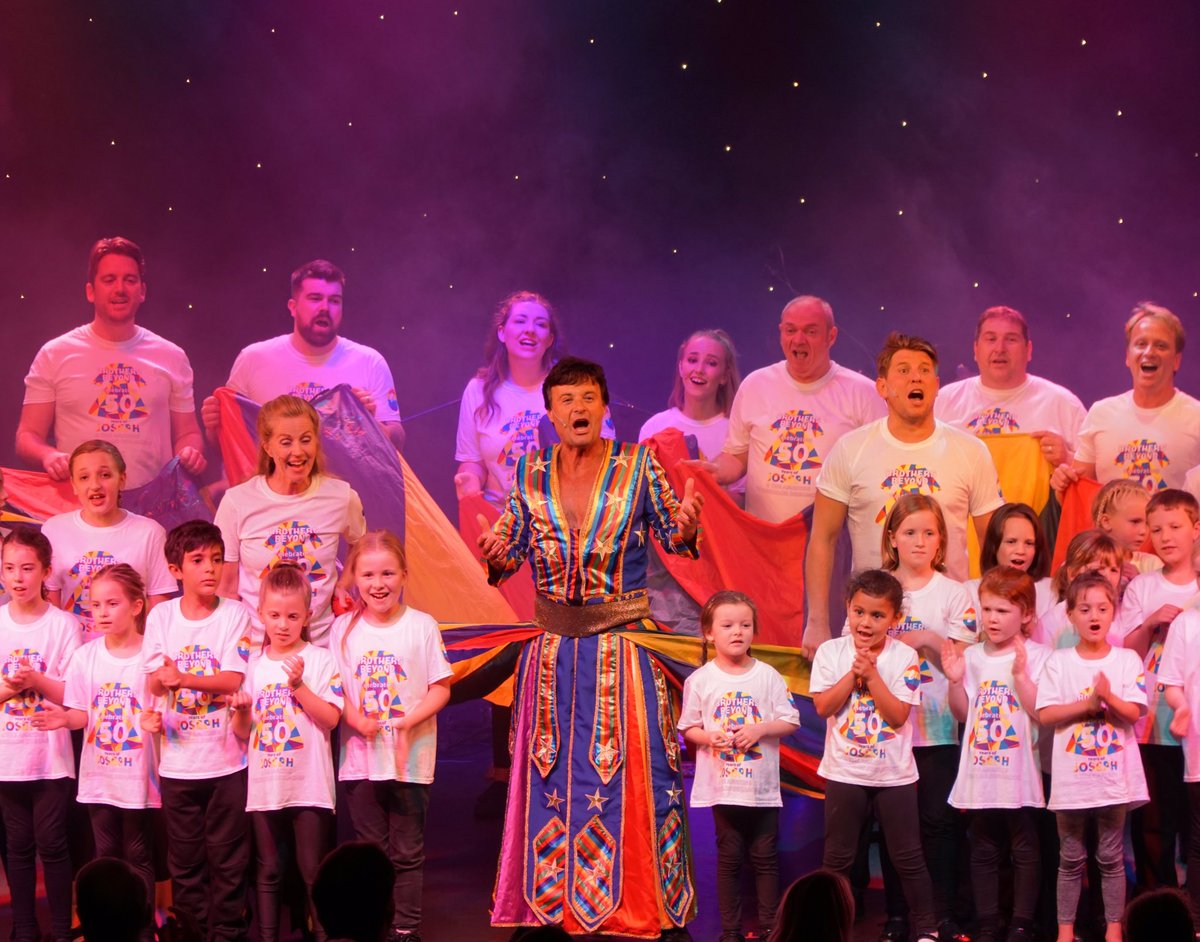 Absolutely delighted to be doing this! facebook.com/10877063397573… @mike_holoway <a href="/trevorjary/">Trevor Jary</a> <a href="/mommatread/">Helen Noble</a> <a href="/jordanalexmd/">Jordan Alexander (He/Him)</a> @colinperry3