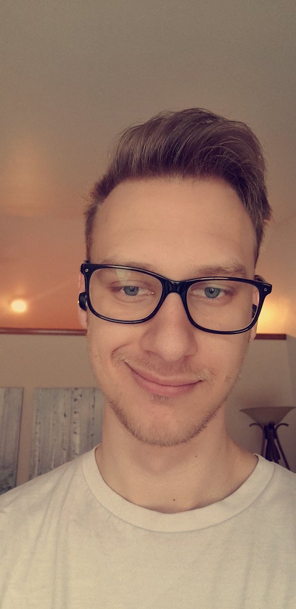 CodyRanson's tweet photo. if all of my followers could retweet this plz I felt like i looked good and want more people to see this thank you https://t.co/py2bg59rzd
