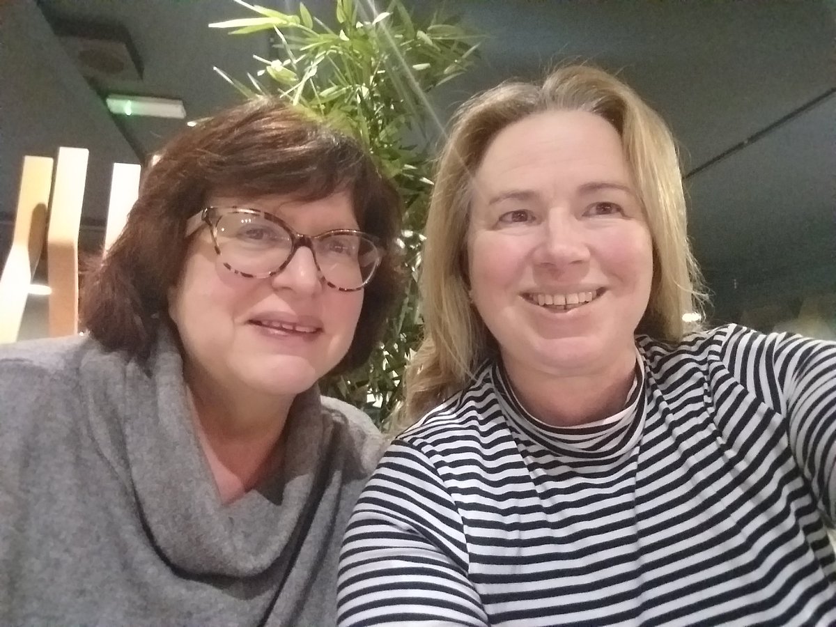 girl_galway's tweet image. Wonderful to spend nollaig na mBan  with @berniebeo @noxhotel #Galway2020 @NollaignamBan #friendship #supportingoneanother #Generalelection2020