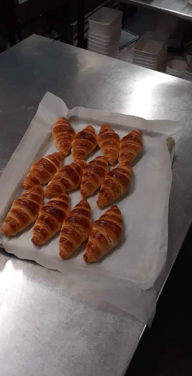 MissMusical101's tweet photo. For my first attempt at cooking them, no soggy bottoms or burnt ones #BreakfastPrep 😁 https://t.co/oOjuPZ353E