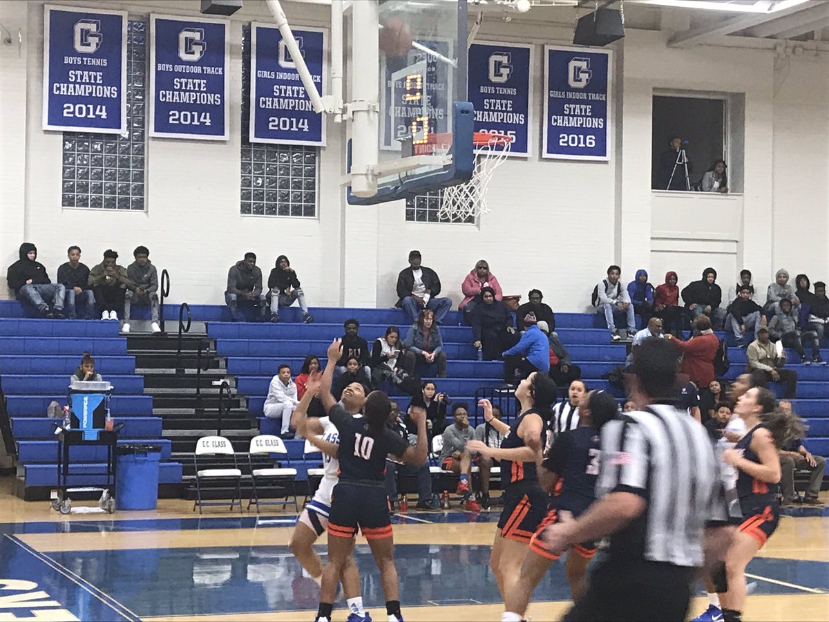 drjeffgarrett's tweet photo. Hilltoppers and Pioneers hitting the hardwood tonight. Go Big Blue @ecgathletics @ecghighschool https://t.co/JePDa6y8XX