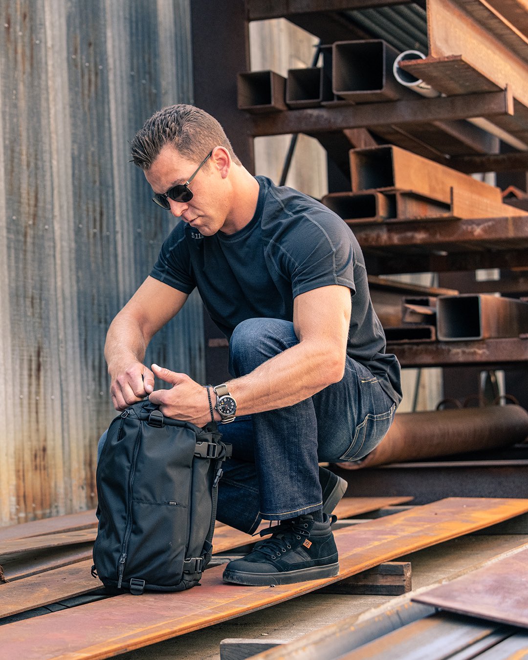 5.11 Tactical on X: Our LV10 sling pack is your new low-vis solution for  an EDC bag. With over 13L of storage capacity and quick access to your CCW  compartment, it's your