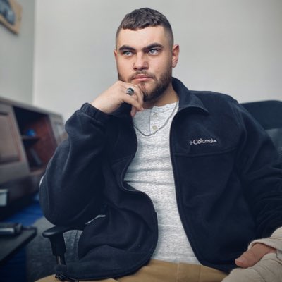 NickyHawkeye's tweet photo. #NewProfilePic https://t.co/2Vwv9bPL9f