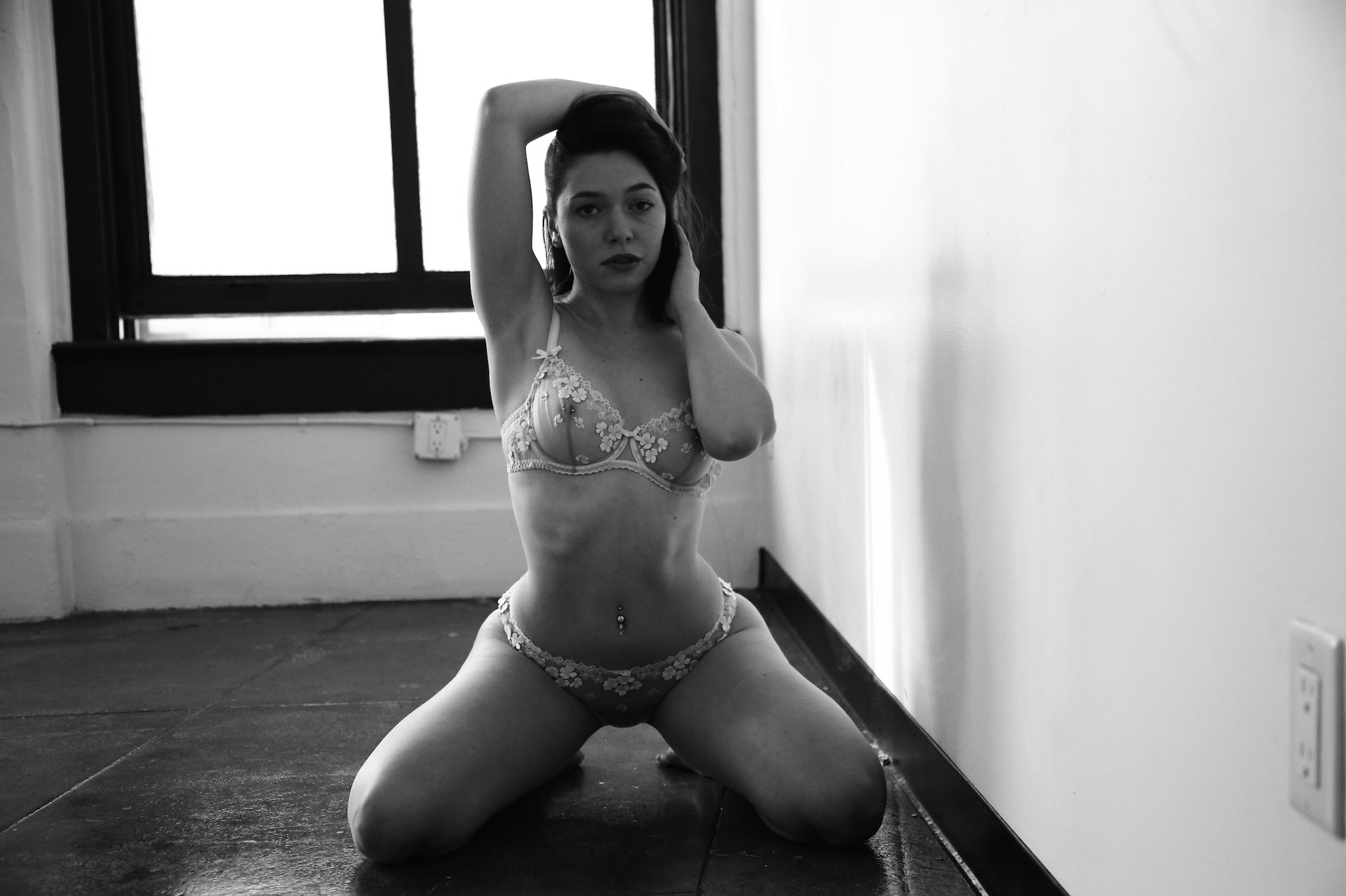 3 pic. Hey Twitter I missed you ❤️ https://t.co/bOmc78ZOP9