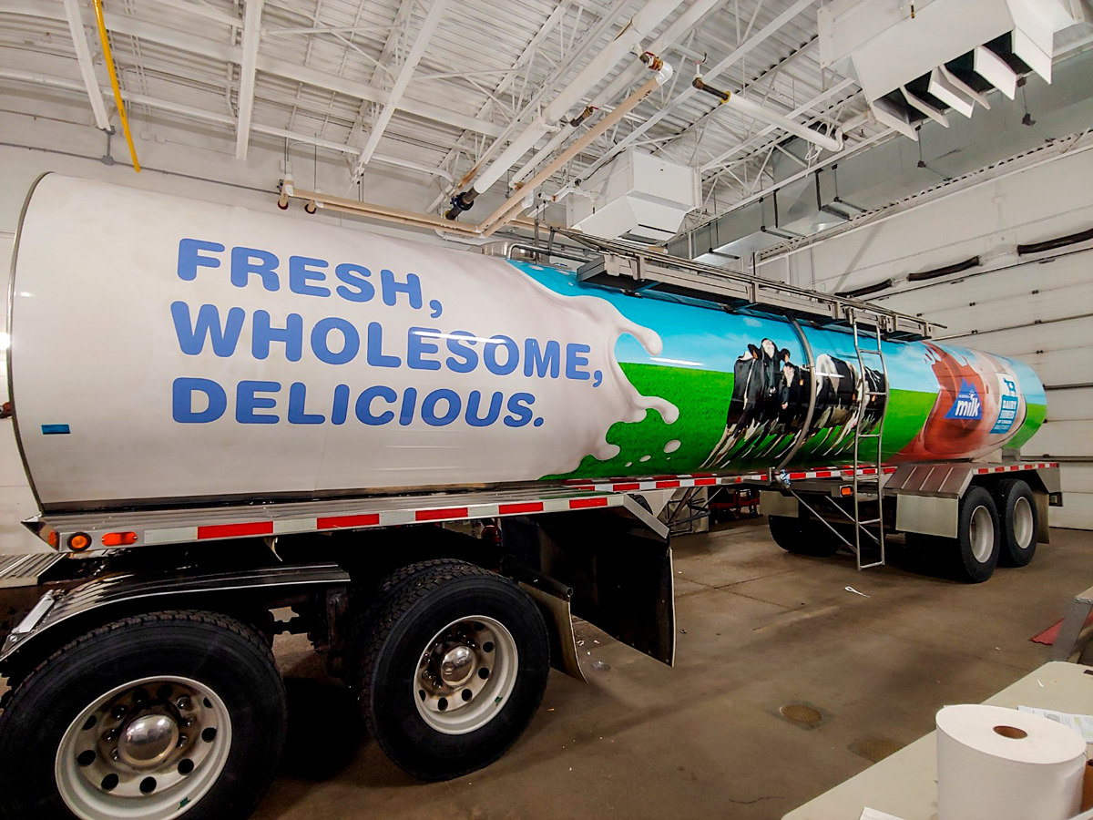 CowanGraphics's tweet photo. #Fresh #IceCold @AlbertaMilk trailer wrap about to hit the #Alberta highways 🥛🥛
36' artwork panelled vertically & installed in #yeg with @3M #IJ180MC + Gloss laminate.
🐮 #cdndairy #abmilk #dairy #health
#CGprint #CGinstall
#yyc #yxe https://t.co/lpwRFgMPQL