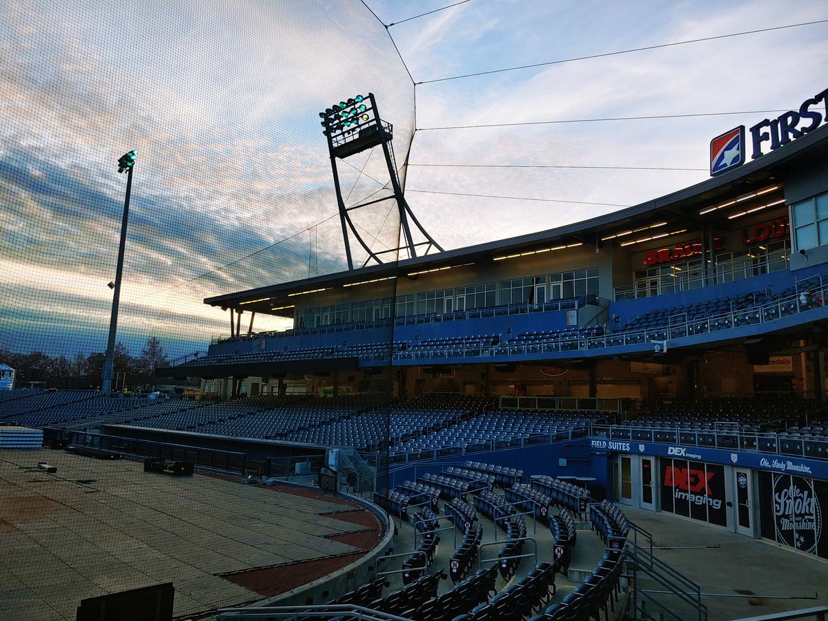 BurbankJohnny's tweet image. The Sun never sets on a @NettingPros Net. #netmakersfortheworld #netcommanders #Dyneema #BaseBall
