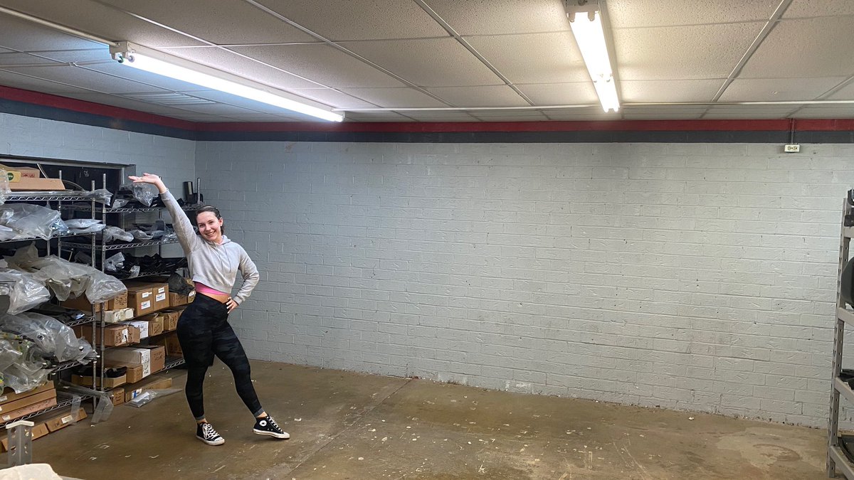 LandonHuffman's tweet photo. I give you the first ever @TotalAdvantageG office! We have cleaning to do, and then renovation begins🔥

It isn’t much but man it feels good. The origin of something special. 

Thank you to everyone who supports my brand. 2020 looking up! 📈 https://t.co/CxN7ZMEmZM