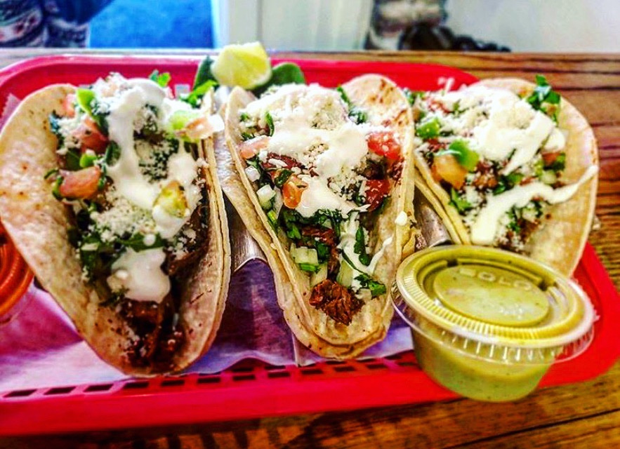 Did you know tacos cure colds? It’s *science* guys 🧪 🌮 
#mondayblues #winter #january