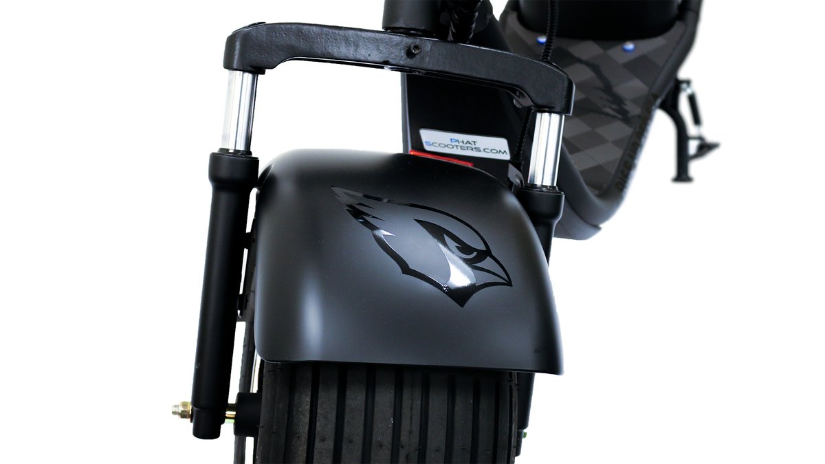 WMPhoenixOpen's tweet photo. 🚨 This @AZCardinals themed @LarryFitzgerald signed @PhatScoot could be yours!

🚨 https://t.co/dl4npXlwq5 https://t.co/ox7oc5vAtX