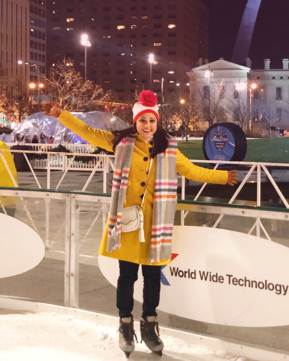 bnbsocial's tweet photo. Spent last night trying to remember how to ice skate and pretty much hung onto the wall. But had the best time, especially when I warmed up in the heated private Igloos you can rent at #winterfeststl c/o @downtownstlouis and @GatewayArchPark - more on IG! #downtownstlpartner https://t.co/4UqC3dzjwA