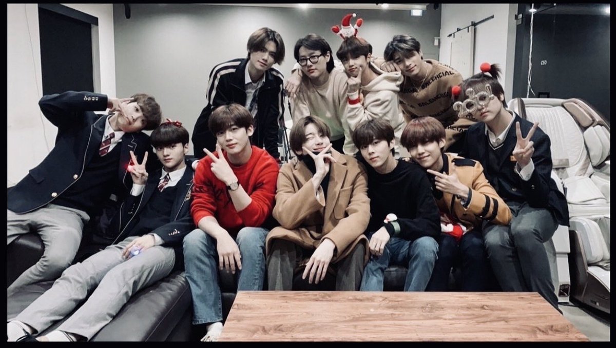 02mlesp_'s tweet photo. ที่ผ่านมามันดีมากแล้วนะ ต่อจากนี้ขออย่าได้เจ็บปวดอีกเลย แยกย้ายกันไปเติบโตนะคะ แล้ววันนึงสักวันข้างหน้ากลับมาเจอกันใหม่นะ ขอบคุณมากๆ ขอบคุณจริงๆ สำหรับสิ่งดีๆตลอดหลายเดือนที่ผ่านมา🦋💙💚 #WeTrustX1 https://t.co/LvyYX16okm