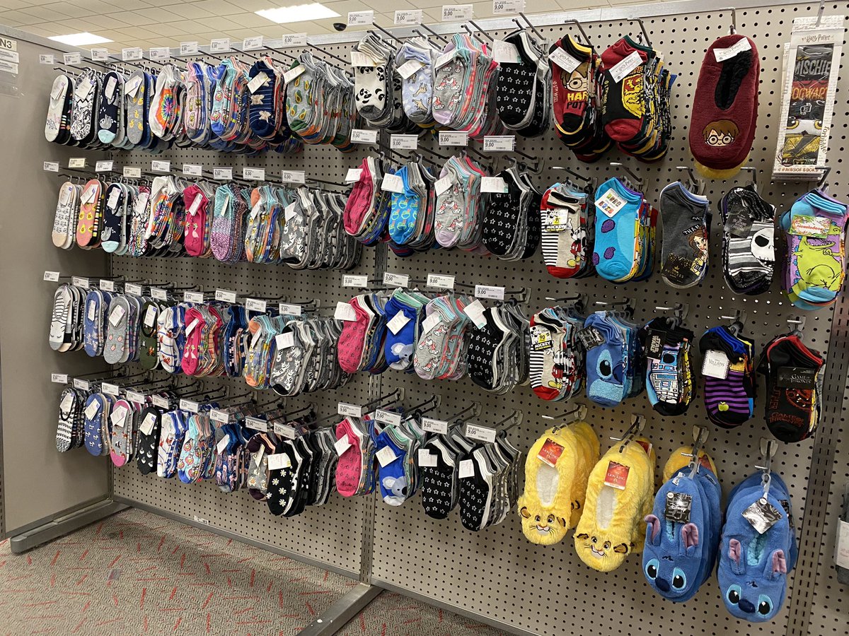 monaworksattarget tweet media