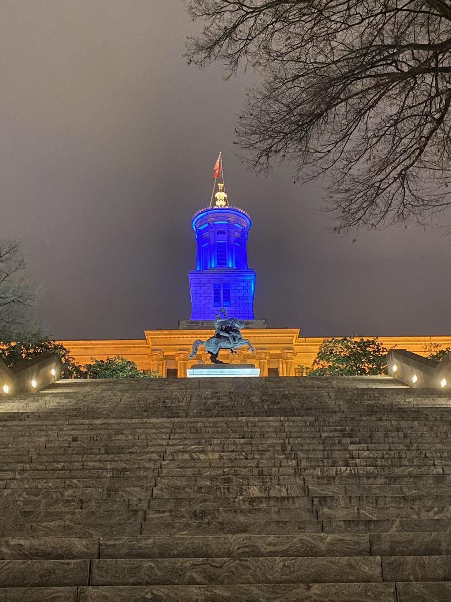 Thank you <a href="/GovBillLee/">Gov. Bill Lee</a> for honoring a true hero both tonight and with the lowering of flags to half-staff tomorrow. We also join you in prayer for the Bristol family. They have given the ultimate sacrifice for the safety of our community. #BackTheBlue