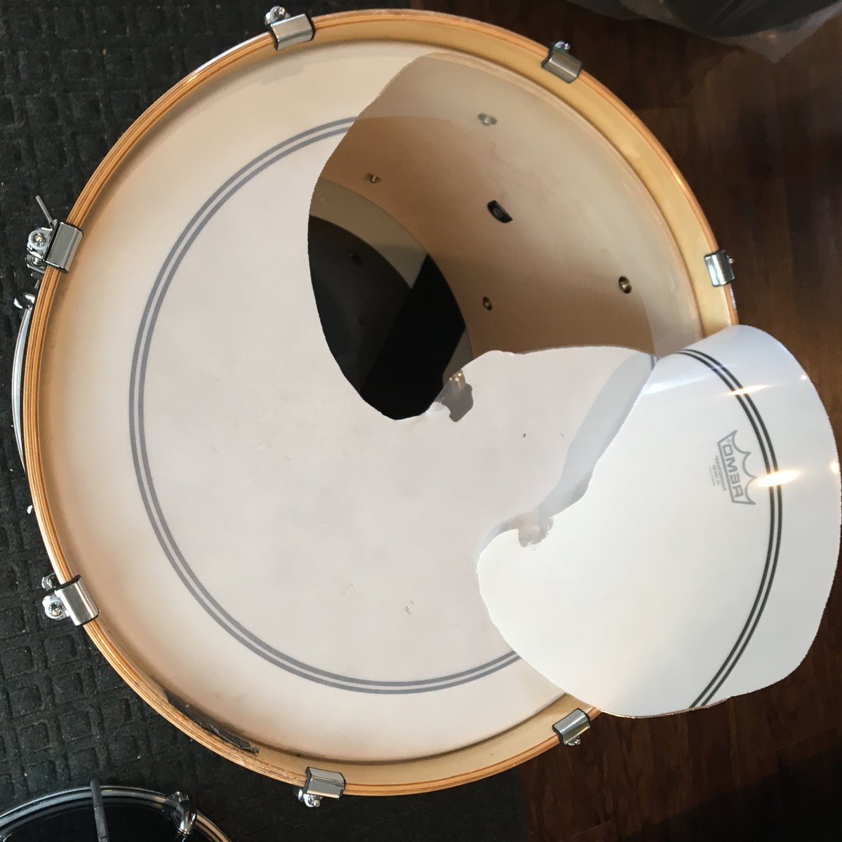 The_Ghost_Note's tweet photo. Thankfully this kick break happened at the end of a set!

Free install and tuning with head purchase. DM or stop in the shop Mon-Sat 12-8PM for maintenance details. https://t.co/Pm0yMb3n1u