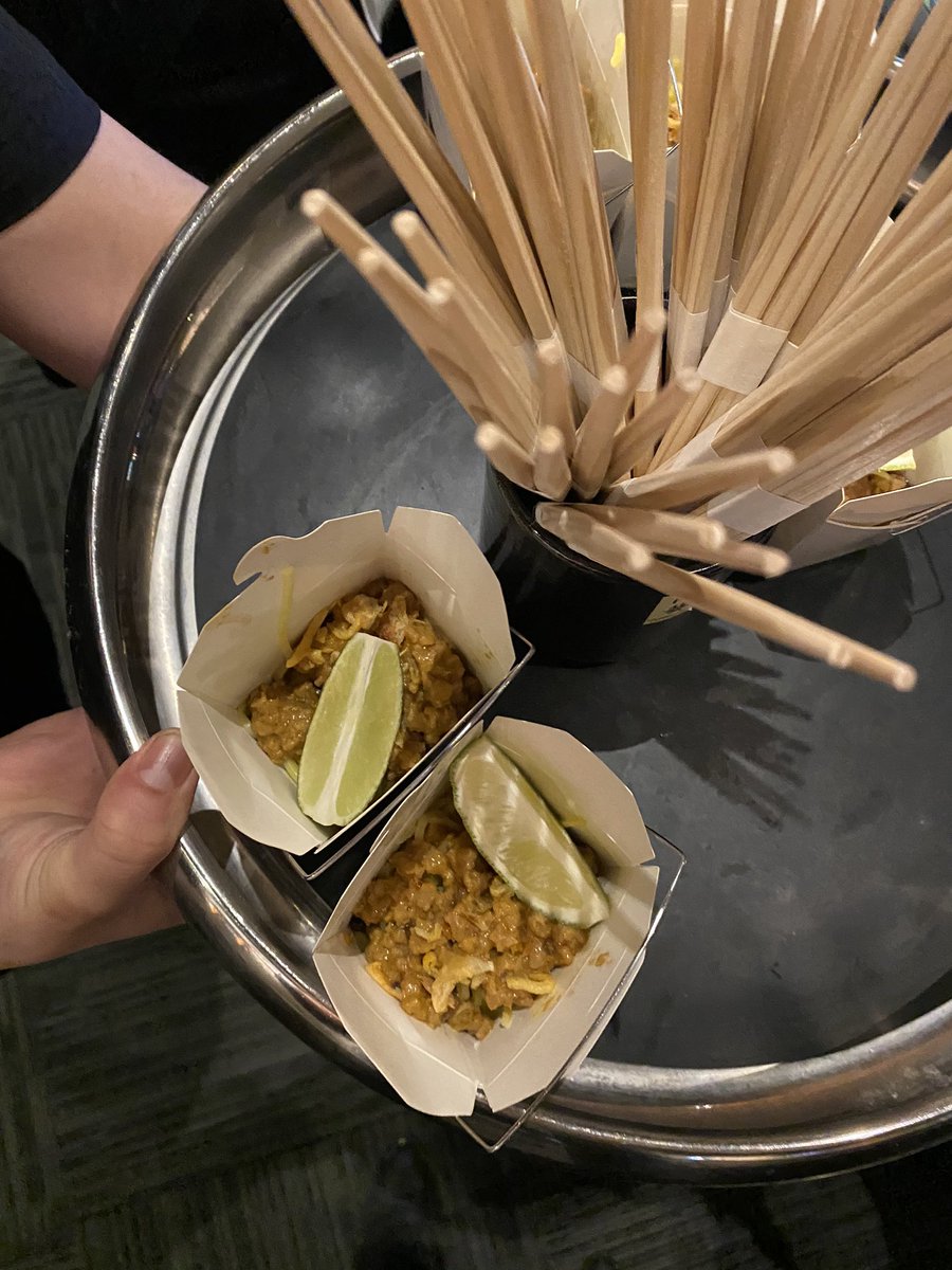 joan_e's tweet photo. I’m at the Impossible Foods presser at #CES2020 and here comes the (fake) pork! #CNETatCES https://t.co/cjt2t7ABTT