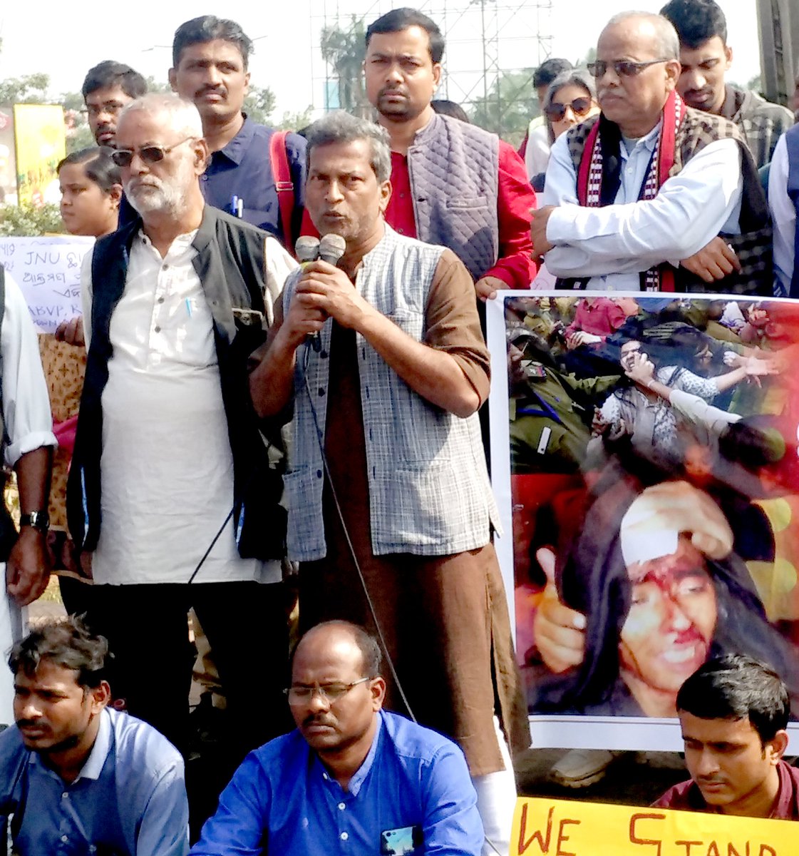 dilip_sabat's tweet photo. #OdishaStandsWithJNU Eminent Journalists, Educationists, Students, Politicians, and Senior Citizens for the state stand and protest. Published #CityMirror an Odia Daily. #JNUTerrorAttack #JNUattack #JNU @MishraKedar1 @rajeshmahapatra @prafullaDas @OdishaStudent https://t.co/1dxDggZMGp