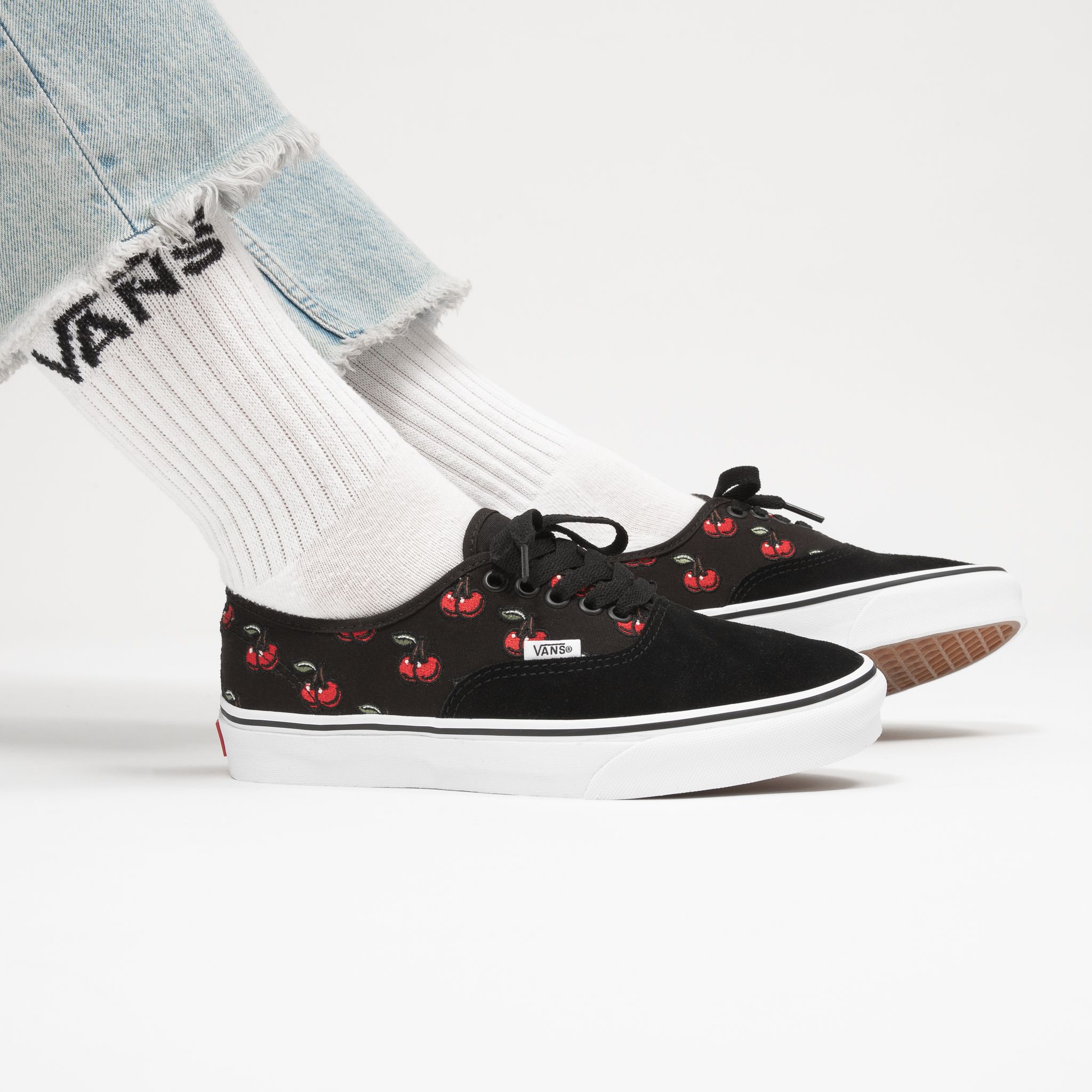 vans authentic cherries black