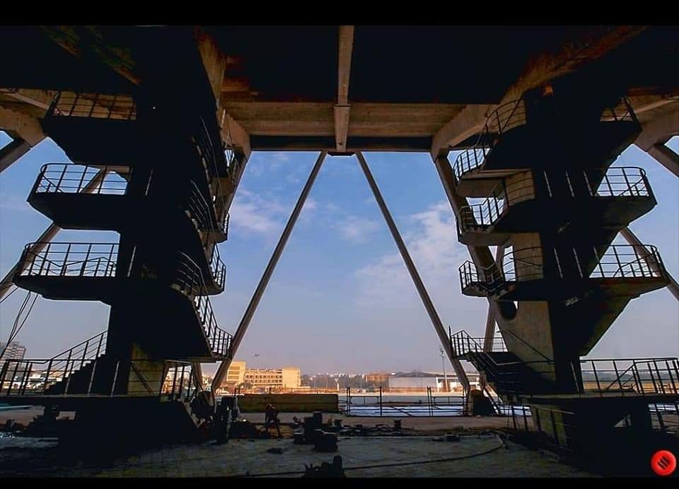 World's Largest #Cricket Stadium in #Ahmedabad with a capacity of 1.10 lakh spectators, 75 AC Corporate Boxes Cricket Academy, Club House &amp; swimming pool!

As per the <a href="/vikrantgupta73/">Vikrant Gupta</a>, #IPL 2020 final likely to be played in the same stadium!

[📸 Javed Raja from <a href="/IndianExpress/">The Indian Express</a>]