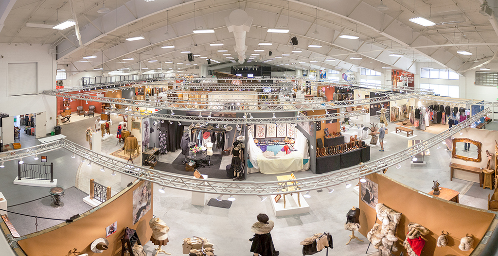 WesternDesign's tweet photo. Are you a maker who wants a chance to be a part of the Western Design Exhibit and Sale?  We are accepting applications for 2020. Deadline for application is March 1, 2020. Hope to see you there. https://t.co/HQ2BBcK9u5 https://t.co/PpPyVLoY3V