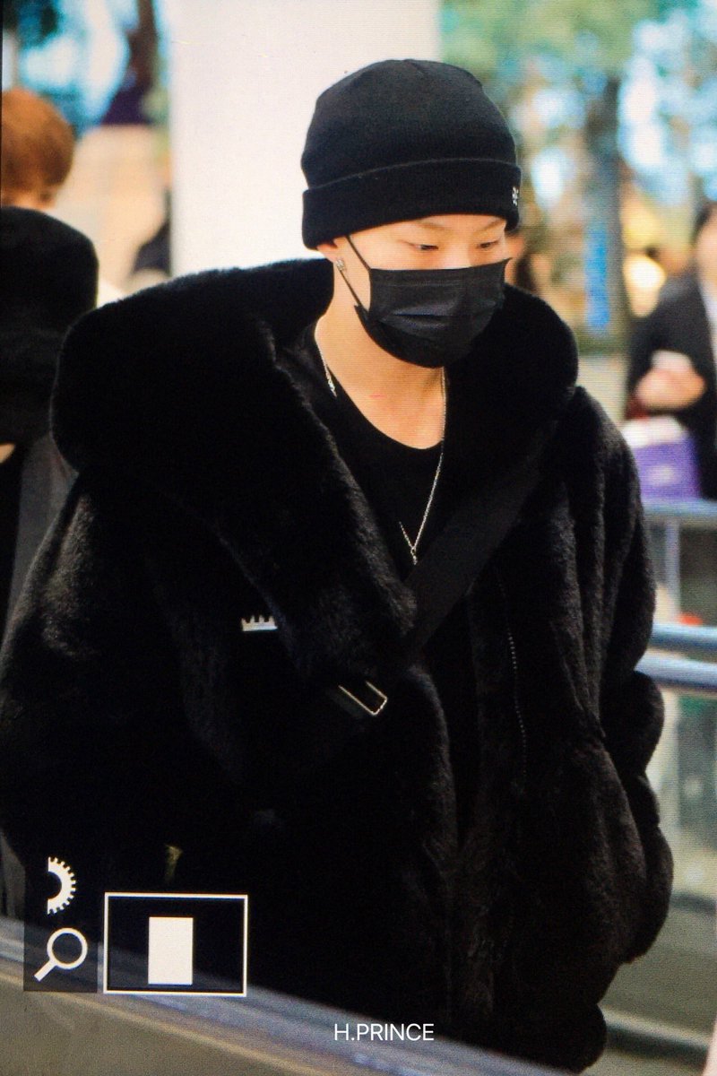 H_PRINCE_KSY's tweet photo. 200107 ICN
#호시 #hoshi #권순영 #ホシ #세븐틴 #SEVENTEEN https://t.co/2VXolMwGgG