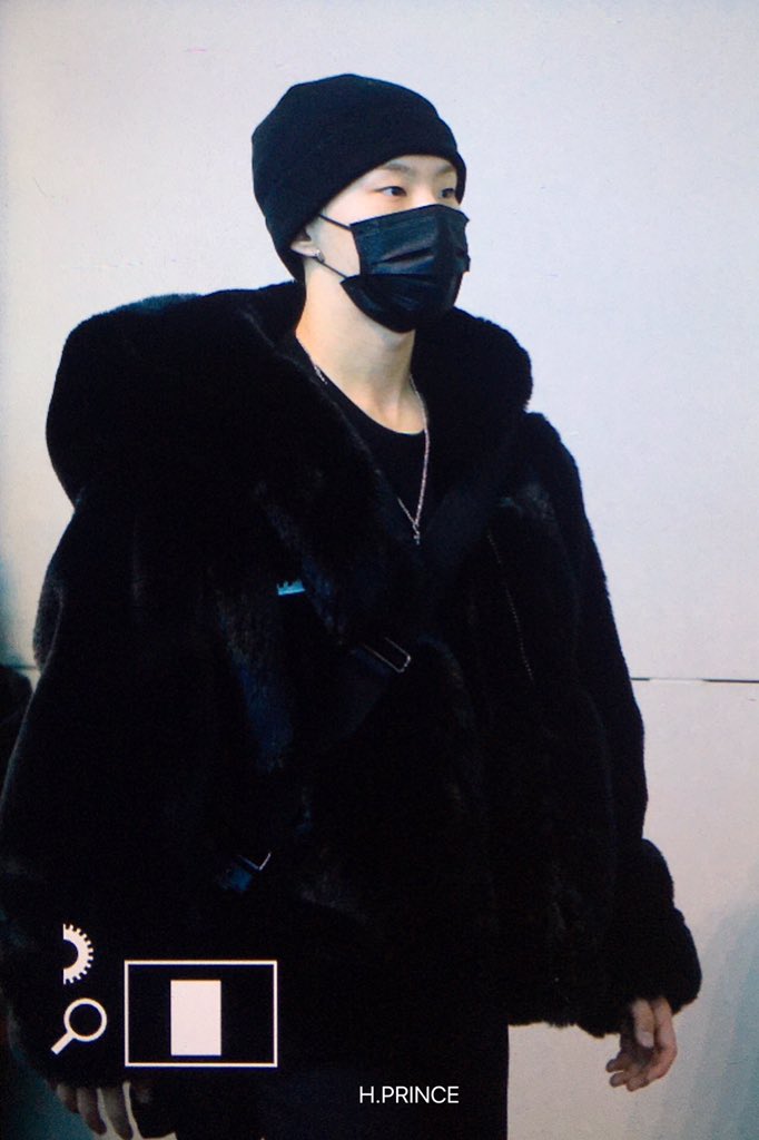 H_PRINCE_KSY's tweet photo. 200107 ICN
#호시 #hoshi #권순영 #ホシ #세븐틴 #SEVENTEEN https://t.co/ulWtHbSxUx