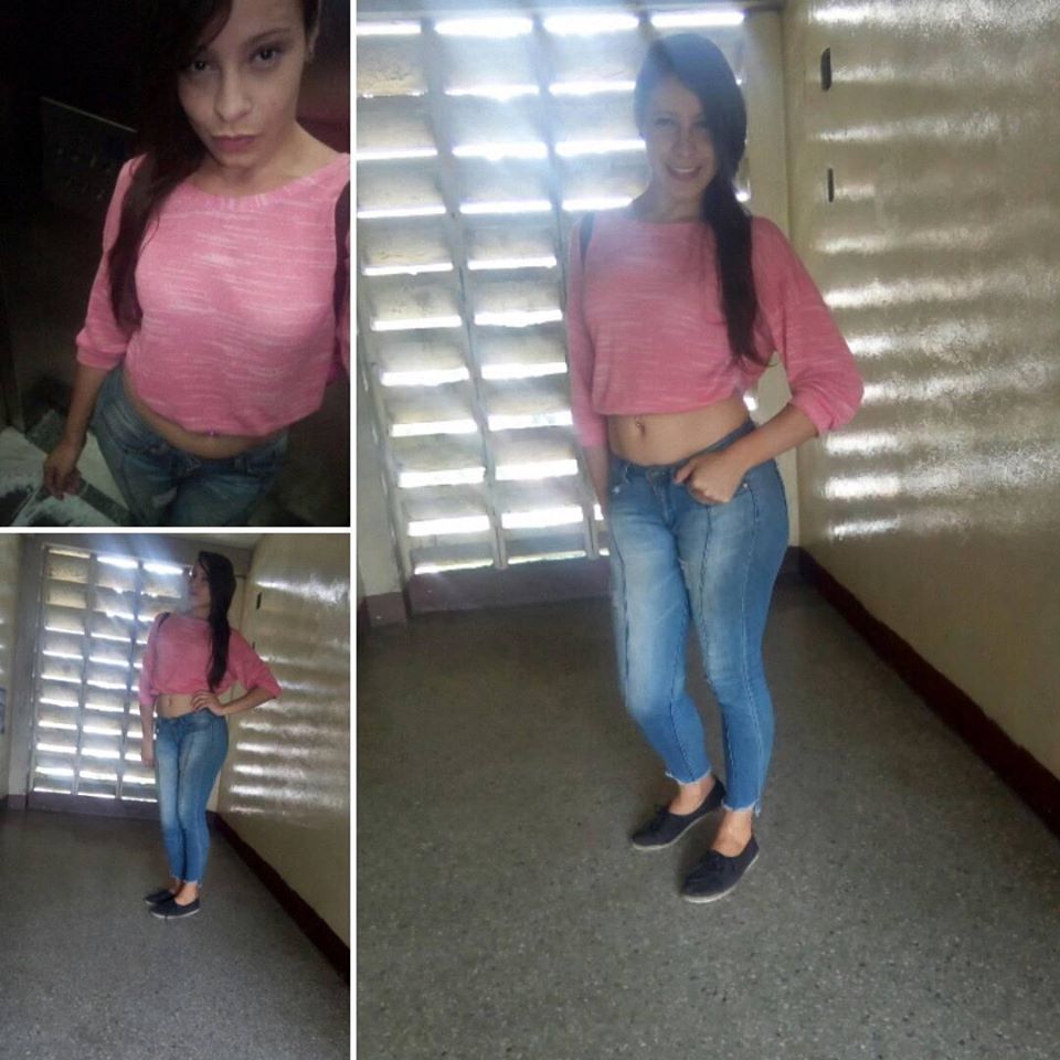 BisVane's tweet photo. Hola bellos, feliz año 2020 lleno de mucho sexoo  😗 https://t.co/APsuo35kJb