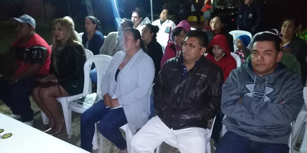 MuniVillaNueva's tweet photo. El alcalde @EdwinEscobarGT recibió un reconocimiento de los líderes del #COCODE de Residencial
Sector Flamboyanes en Planes de Bárcena #VillaNueva #VN100X100 https://t.co/aHxVXkk90L