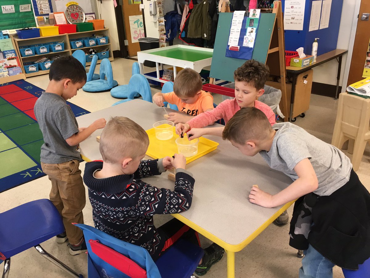 liz_stack24's tweet photo. What happens when wood gets wet? @HathawaySchool https://t.co/5iDUEHS3u7