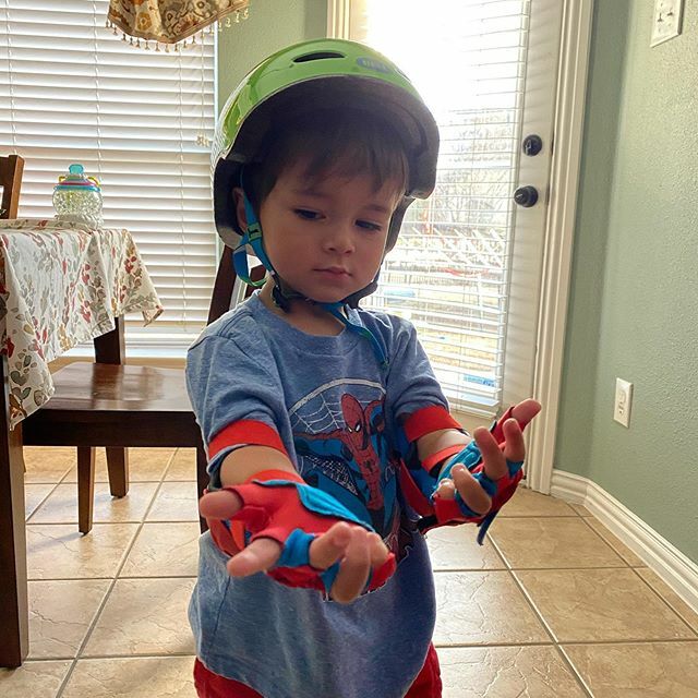 elf1127's tweet photo. But then you get these kinds of pics and Tito and Tita totally redeem themselves #spiderman @pauliejones1 what are we gonna do w thing 3 https://t.co/O774hHwU5J https://t.co/BcoagAb7DB
