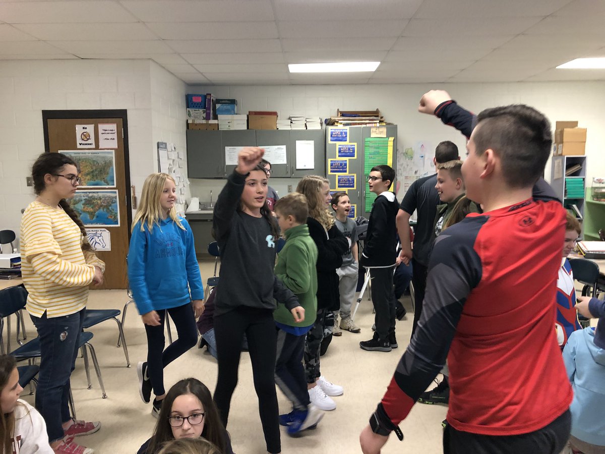 MrsFravel's tweet photo. Some back to school morphing for our Author’s Purpose review! Eggs, chickens, dinosaurs, superheroes, &amp; smarty-pants! @SPrivetts #IS_groundbreakers #ISinnovators #ExploreEmpowerExcel https://t.co/k7AXa3P5xr