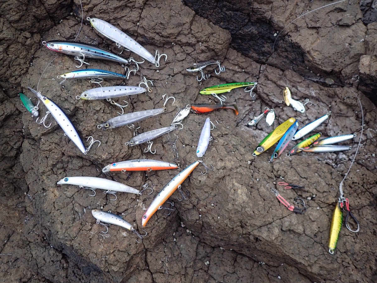 栗原 隆 釣りキチ隆 A Twitteren こんなにルアーを使って何も起きないなんて事もある まぁ 新しく買ったルアーもあったので そのテストにはなりました 魚 釣り 魚釣り ルアー ショアジギング 青物 シーバス ヒラスズキ 九州 Fish Fishing Lure