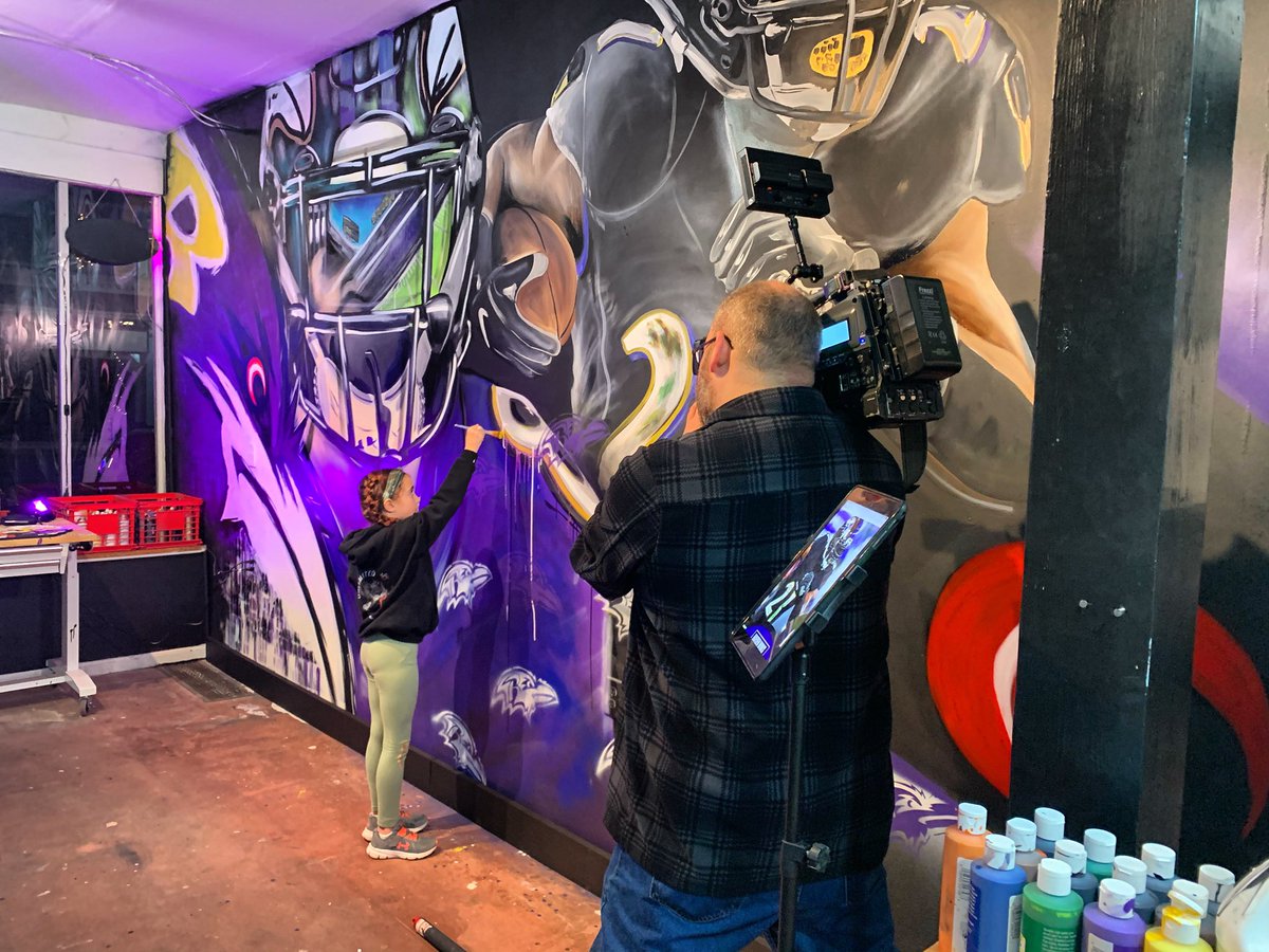 ShawnForton's tweet photo. @Ravens let me and my daughter come do a mural in the Bank for the playoff run. https://t.co/V3FoCeZkS6