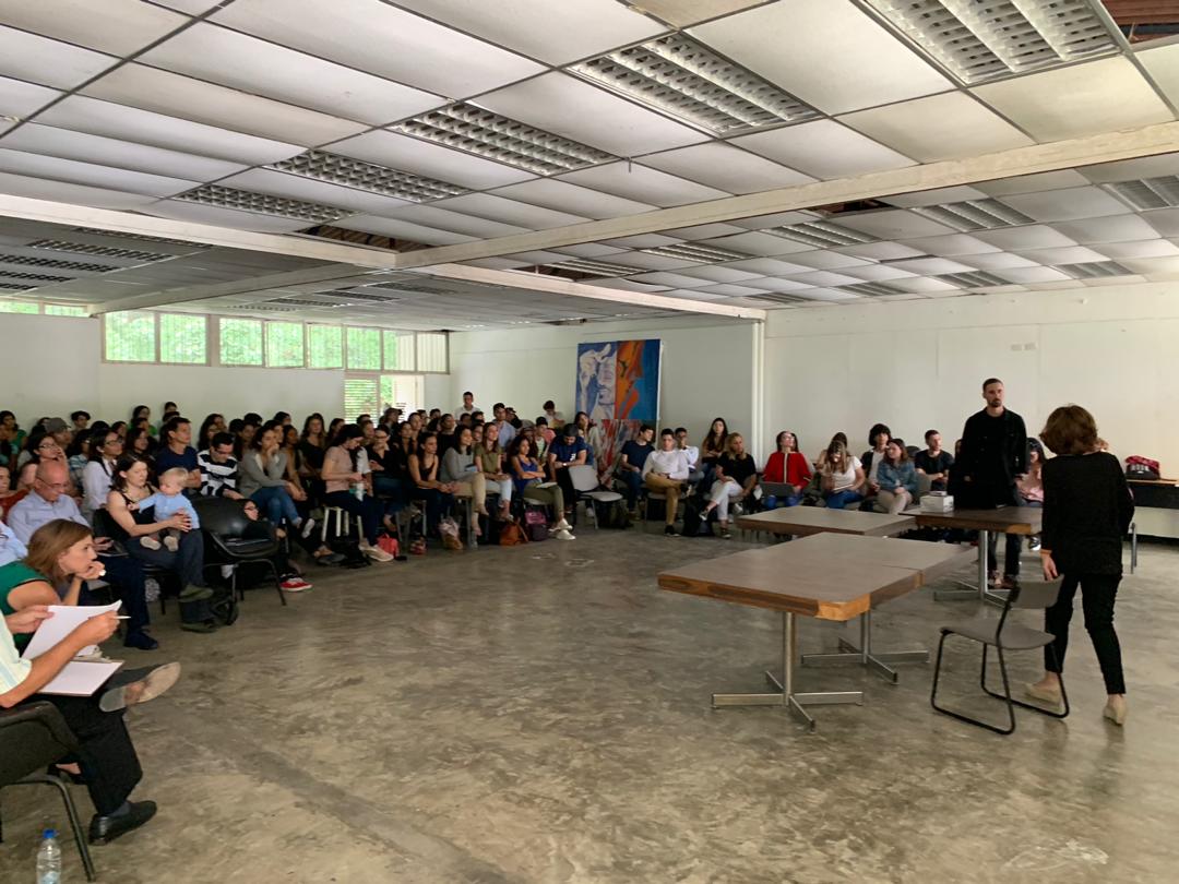 alizmena's tweet photo. Inicia el Trimestre #EneMar2020 en la carrera de arquitectura de la #USBve | Aún #SinLuz en el Pab5 pero #Seguimos | @CEARQ_USB @CoordArqUSB @arqusb @campusb | #arqUSB | Bienvenidos y mucho éxito para todos https://t.co/A9u7OaYkbv