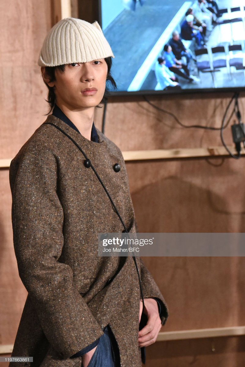 LongtengModel's tweet photo. Stefan Cooke Menswear Fall Winter 2020 London

Model: Yifu Hu @premiermodelsfl @PremierModels 

#lfw #fw20 #stefancooke #premiermodels #longtengmodels https://t.co/KB6pO8ECGD