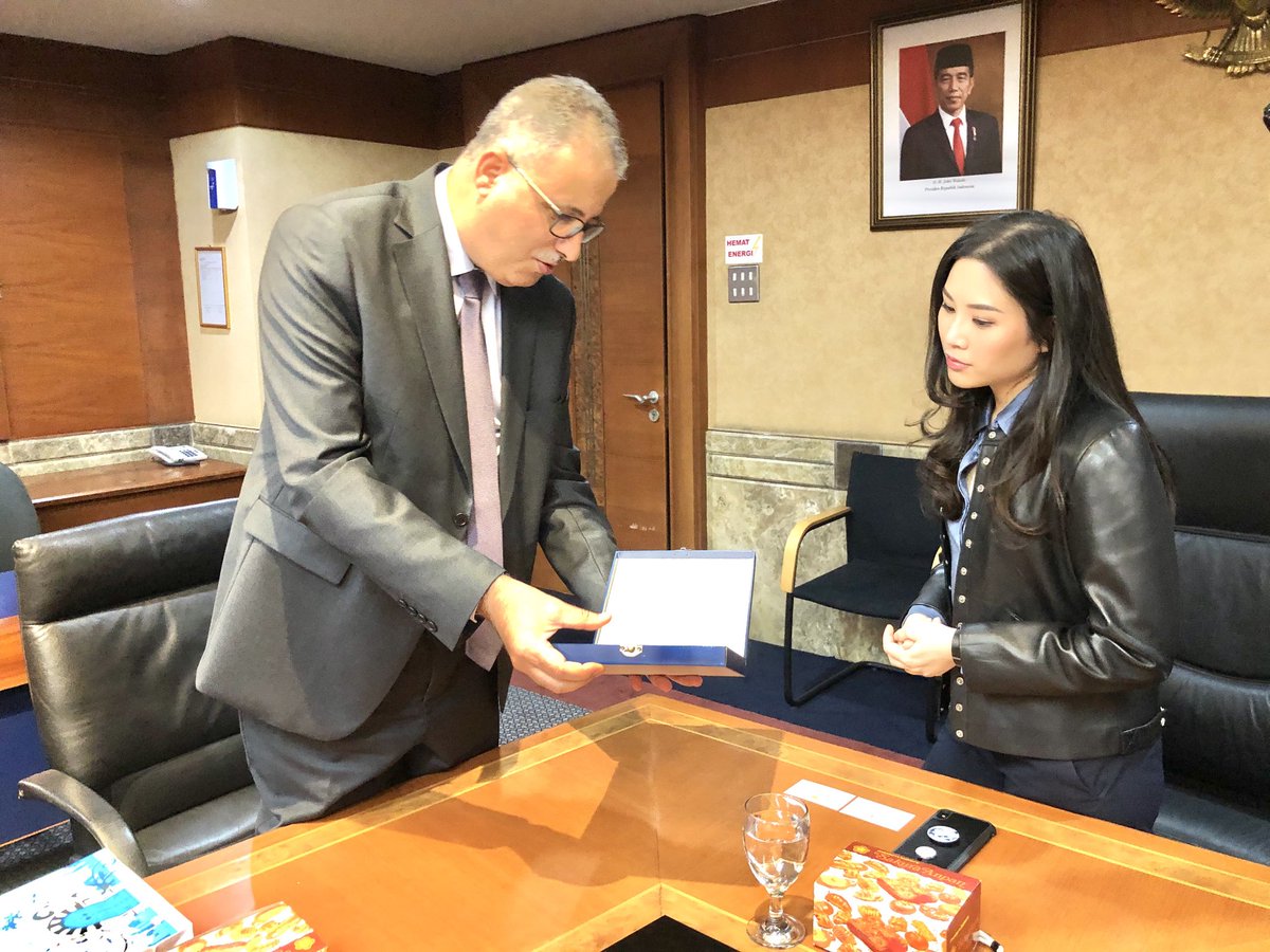 SigitWtj's tweet photo. Accompanying #ViceMinister & #Deputy #DBPPII receiving CC by #AmbassadorTunisia talking about #tourism cooperation and follow up of MoU #hopethebest #WonderfulIndonesia #MoTCE #SalamKreatif @Parekraf_RI @indtravel @Kemlu_RI #DitTimteng #AsdepRIII #6/1/2020 https://t.co/Vi6IDdUhPQ
