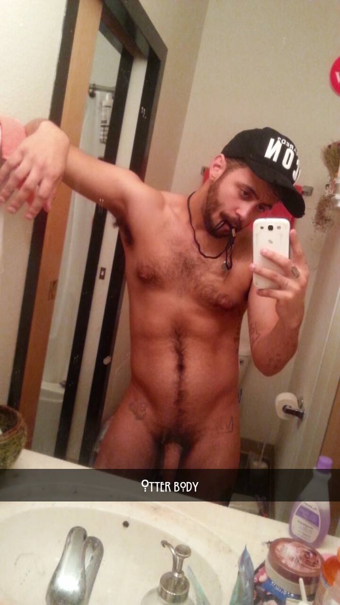 Bargain Bin Hoe tweet media