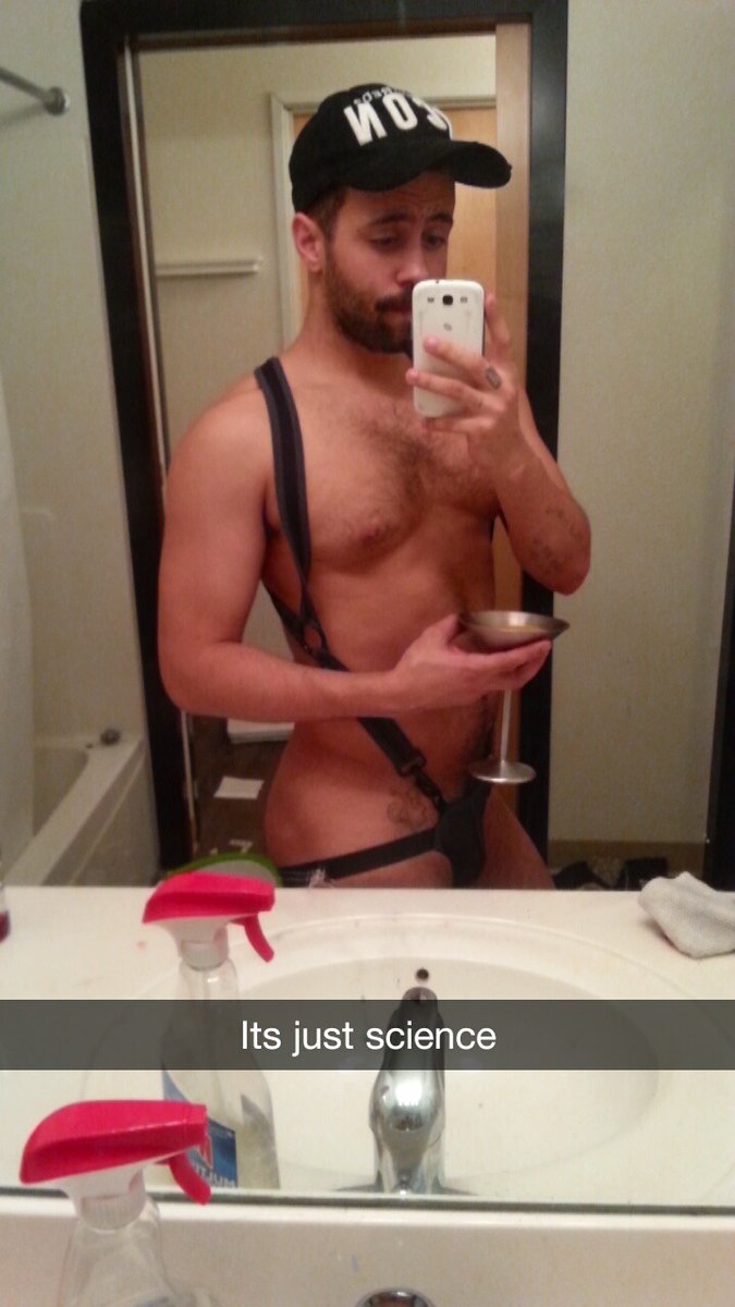 Bargain Bin Hoe tweet media