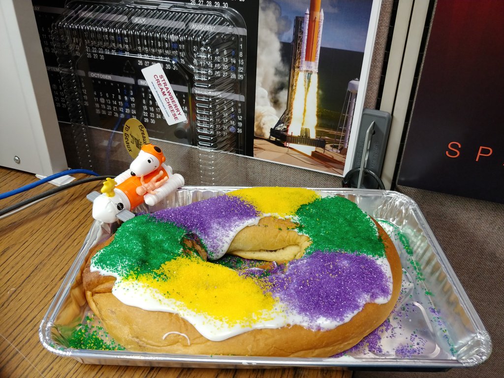 willjudd's tweet photo. First king cake of #Carnival2020 is from @BreauxMart - strawberry cream cheese. 🤤 #BreauxCode maintained. https://t.co/vNIuXnS6xP