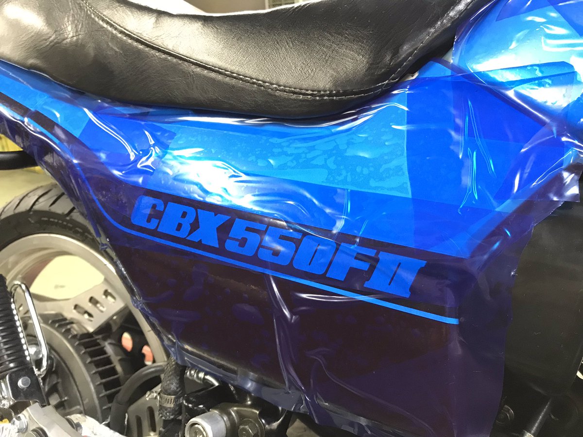 421RPM's tweet photo. 多くのリクエストにお応えして。
2020年最初のマフラー開発は、こちら！

#CBX550F
#マフラー
#RPM
#PC04 https://t.co/eHy9QIQxMx