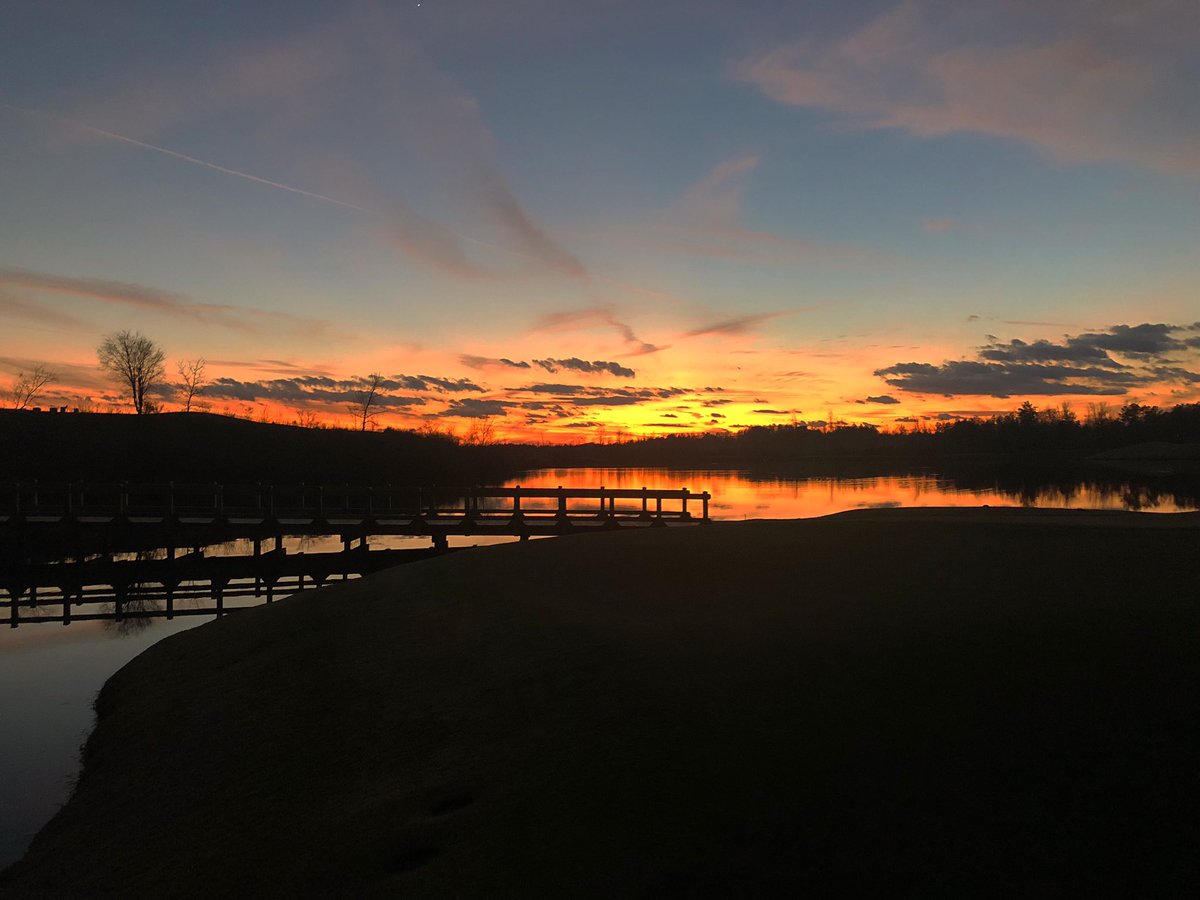 RTJ_SilverLakes's tweet photo. See you tomorrow for First Tuesday! 2020 Trail Card Holders receive a FREE GREEN FEE🌅 #playRTJ #rtjsilverlakes https://t.co/mg66QbIRBc