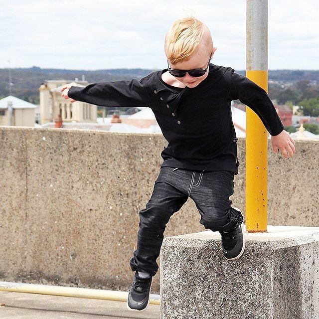 mischiefandco's tweet photo. .
😎 Handsome Levi rocks ‘The Cluster’ - our super cool long sleeve tee. Available in black, red, blue and white colour 🙌 matched nicely with The M-502 - Ultra Soft Straps Denim 👖 .
.
👇🏻
https://t.co/z9qies6Vxw
#afterpayit and #sezzleit available
.
… https://t.co/Mq5XtW9pKA https://t.co/KtSMmjJ7Wd