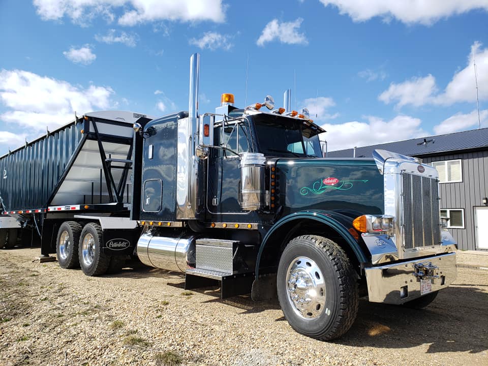 PridePolishing's tweet photo. Is your rig in need of a little PRIDE?  Contact @PridePolishing
 and we'll make that beauty shine!
Call Jaymee at (780) 933-8694
https://t.co/RVhGjDDo8U https://t.co/4o0x6zEN1e