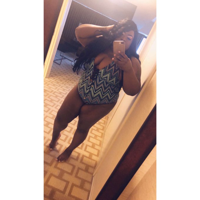 Available for all your plus one needs. Your sensual full figure playmate. 👑 Quad Cities IA/IL &amp; Chicago<a href="/tag/rtplz"class="tags"><span>#rtplz</span></a><a href="/tag/datechicago"class="tags"><span>#datechicago</span></a>